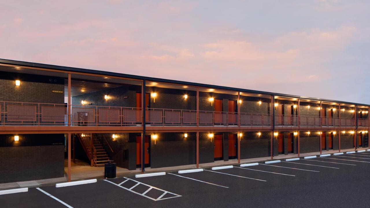 Rhode'S Motor Lodge Бун Экстерьер фото